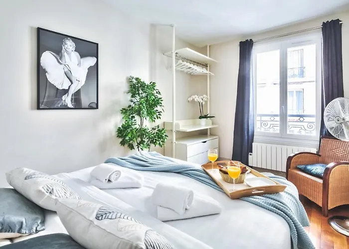 Charming Family Flat Near Montparnasse 아파트